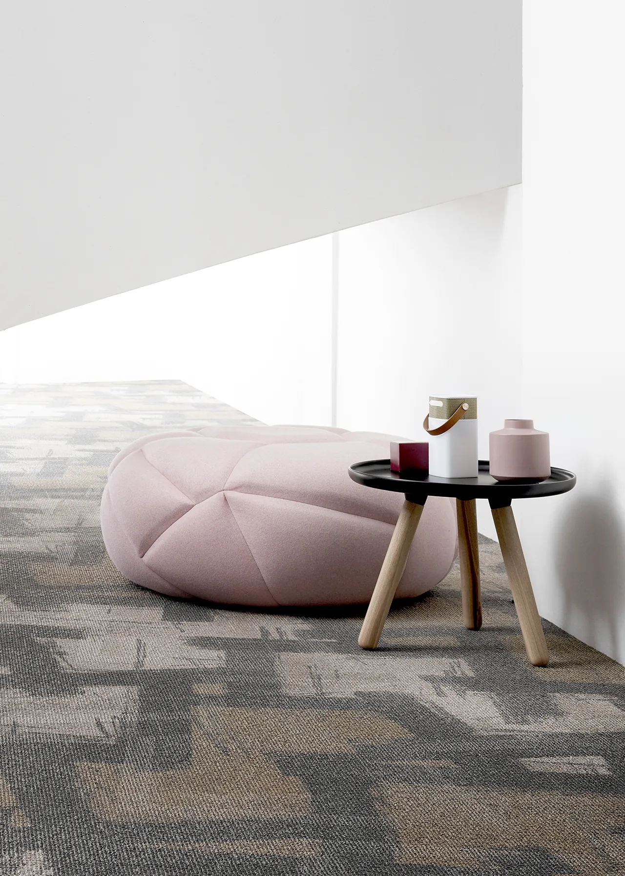 Ege Carpets ReForm Artworks tapijt RF0799031 kleur Cement abstract expressionisme in multi-level lus