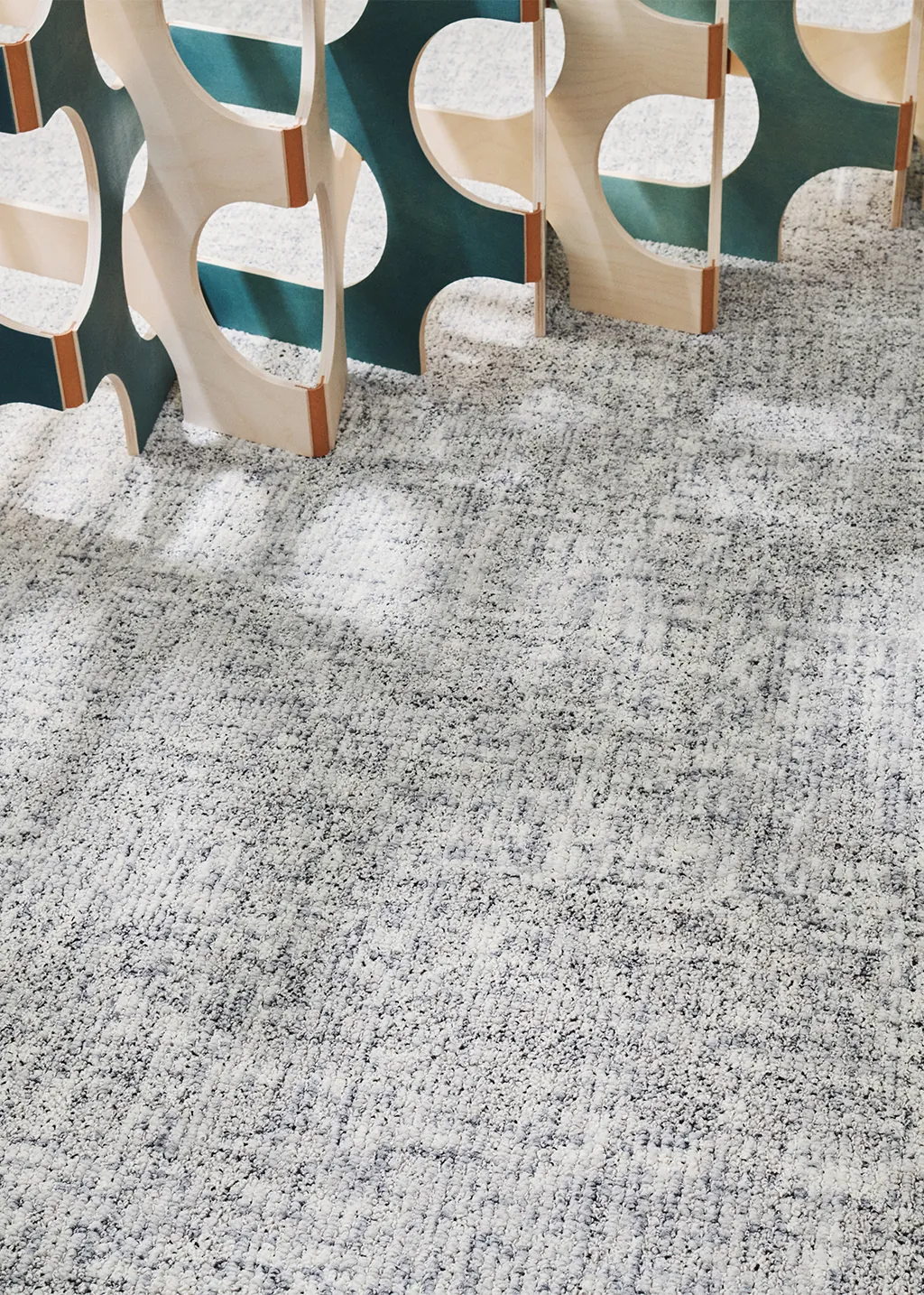 Ege vloerbedekking ReForm Memory tapijt 080171048 kleur Quiet Grey met multi-level lus-constructie