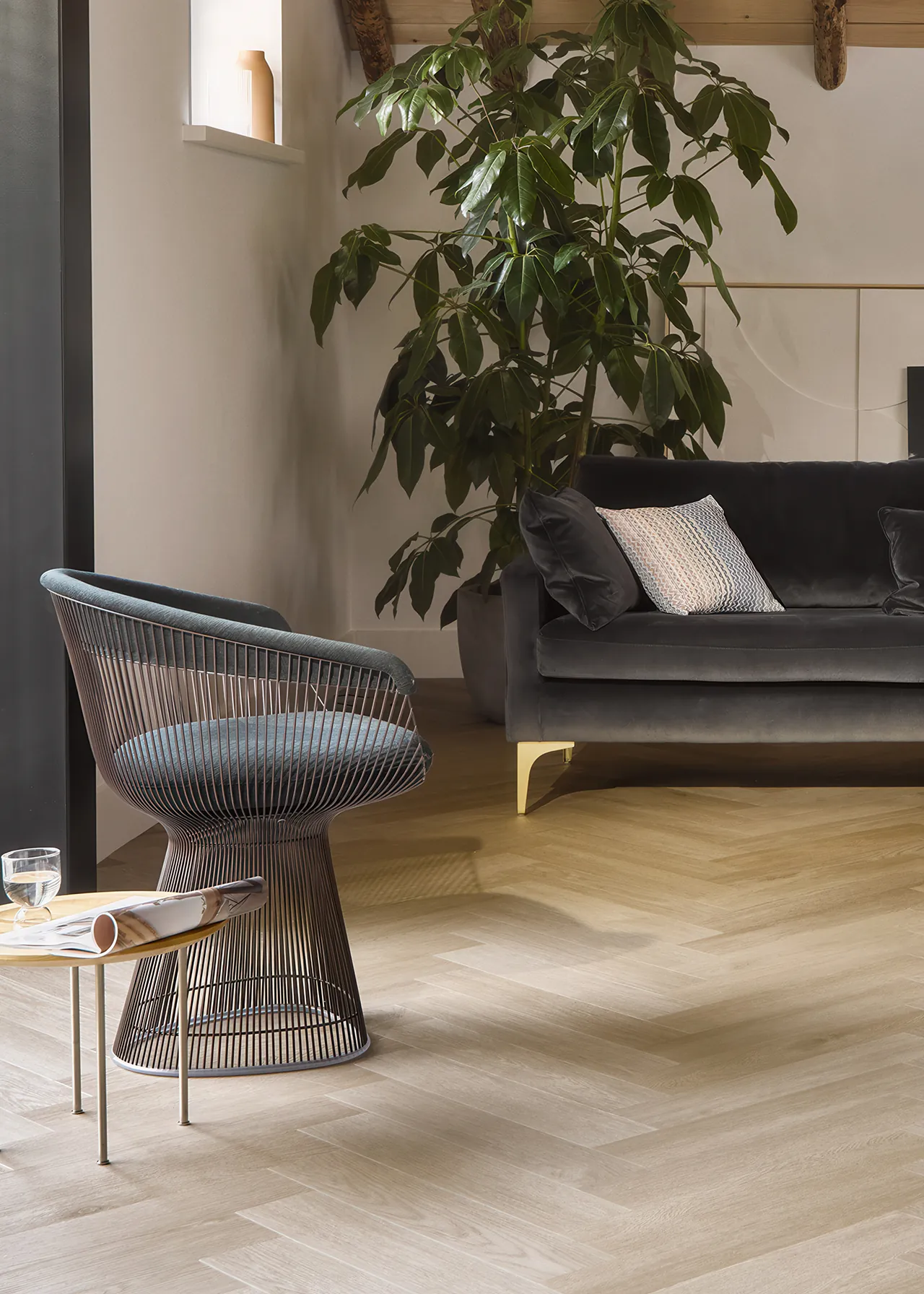 Tarkett iD Inspiration Visgraat 70 PVC visgraat in Chatillon Oak Beige.